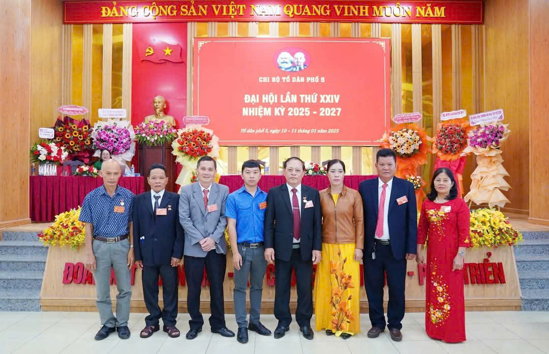 Chi bộ Tổ dân phố 5, phường EaTam tổ chức thành công Đại hội điểm.